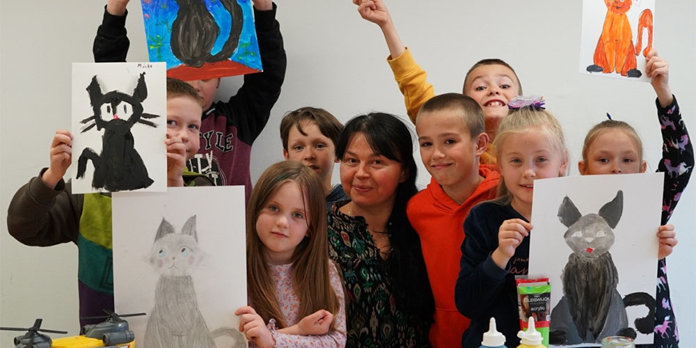 Kunst und Güte: Ukrainische Kinder in Linz entdecken ihr Talent dank kostenlosen Malkursen